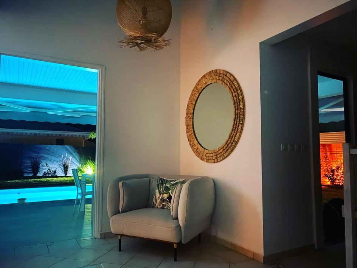 Villa Nomilou Beach Avec Acces Direct Plage Saint-Francois  Eksteriør billede