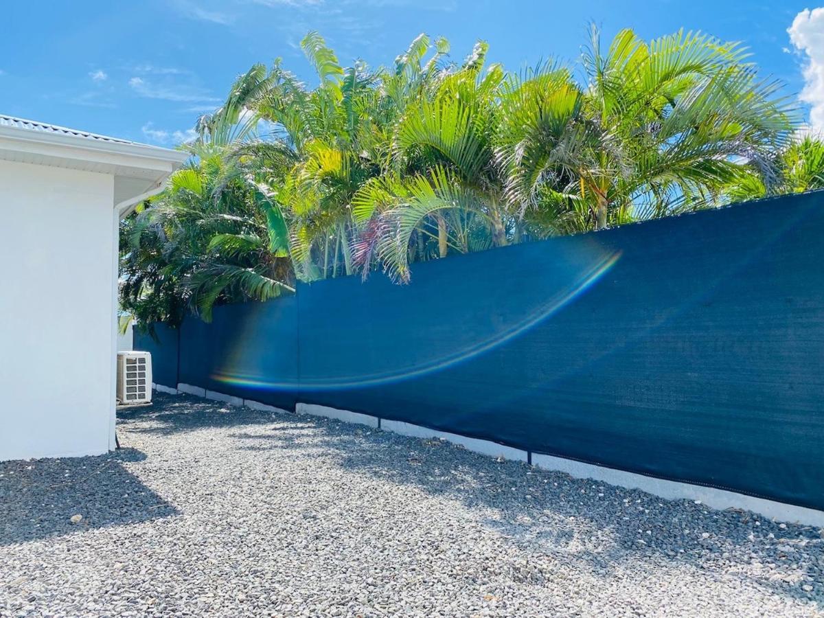 Villa Nomilou Beach Avec Acces Direct Plage Saint-Francois  Eksteriør billede