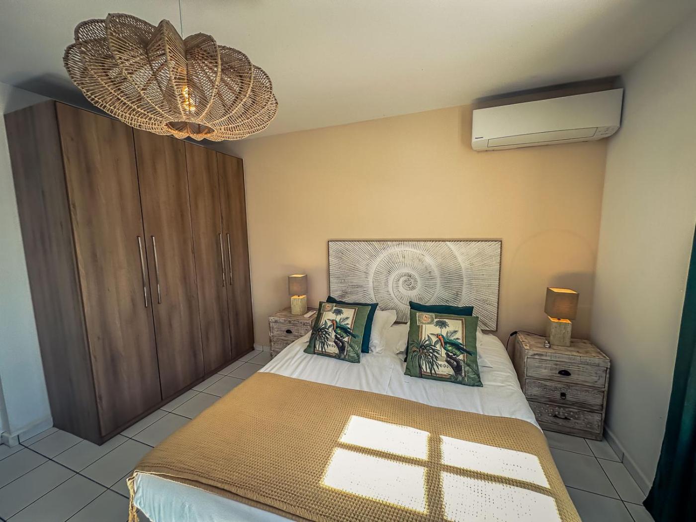 Villa Nomilou Beach Avec Acces Direct Plage Saint-Francois  Eksteriør billede